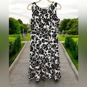 Anne Klein size 4 dress
